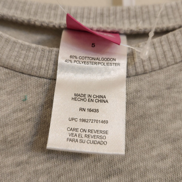 NWT Minnie Mouse Girls Sweatshirt Shorts Set Disney Disneyworld 5T - Picture 7 of 7